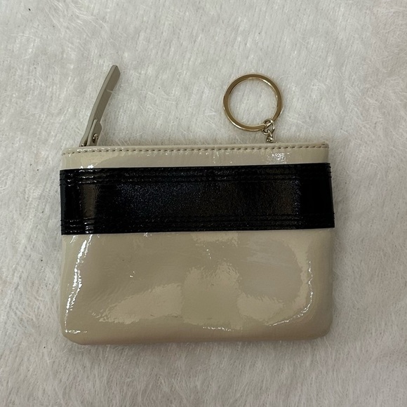 Kate Spade Cream and Black Color-Block Wallet 🤍🤍🤍 - Picture 2 of 8